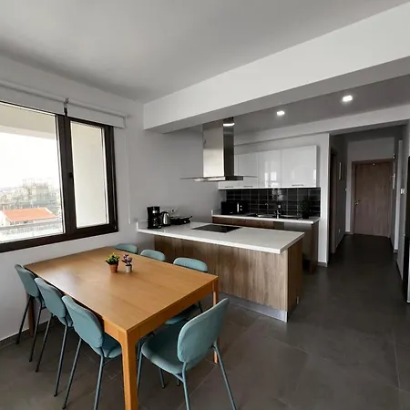 Apartment Rachel 401 *